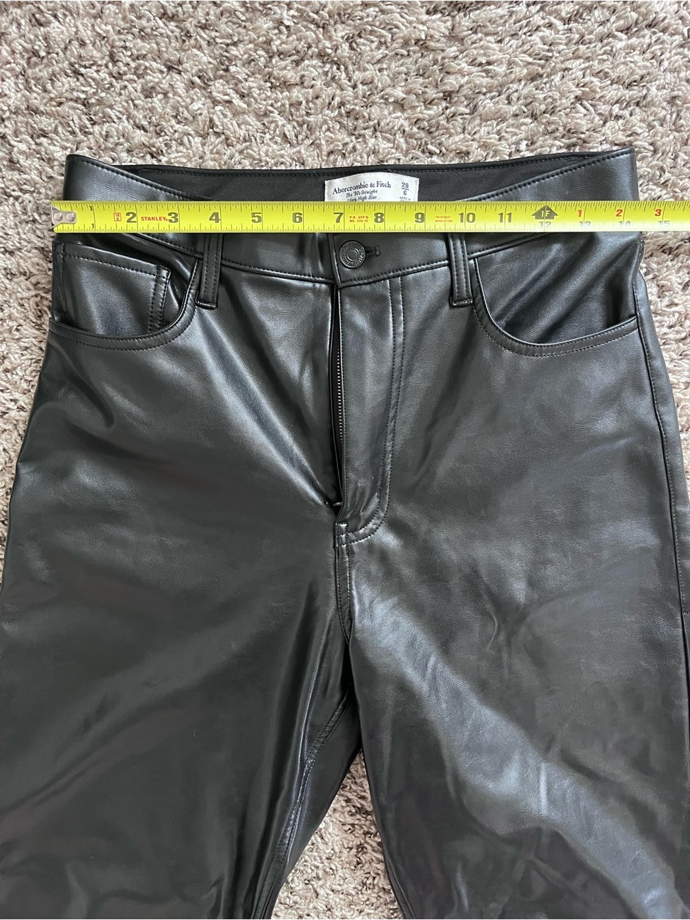 Abercrombie & Fitch The 90s Straight Ultra High Rise Vegan Leather Pants Black 6 - Picture 4 of 6